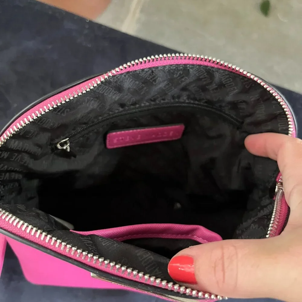 Hot pink Steve Madden crossbody with silver chain link accents, like new - Picture 2 of 5